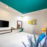 Rich Hotel