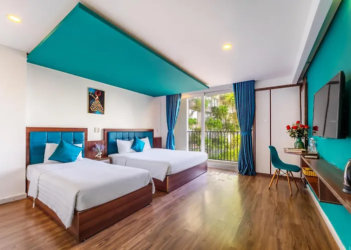 Rich Hotel