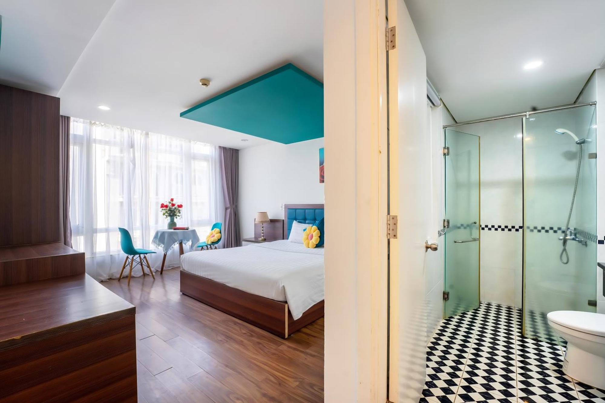 Rich Hotel 2*